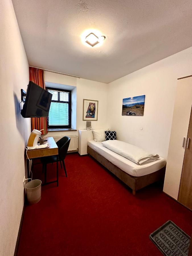 Bed & Rooms, Woergl المظهر الخارجي الصورة