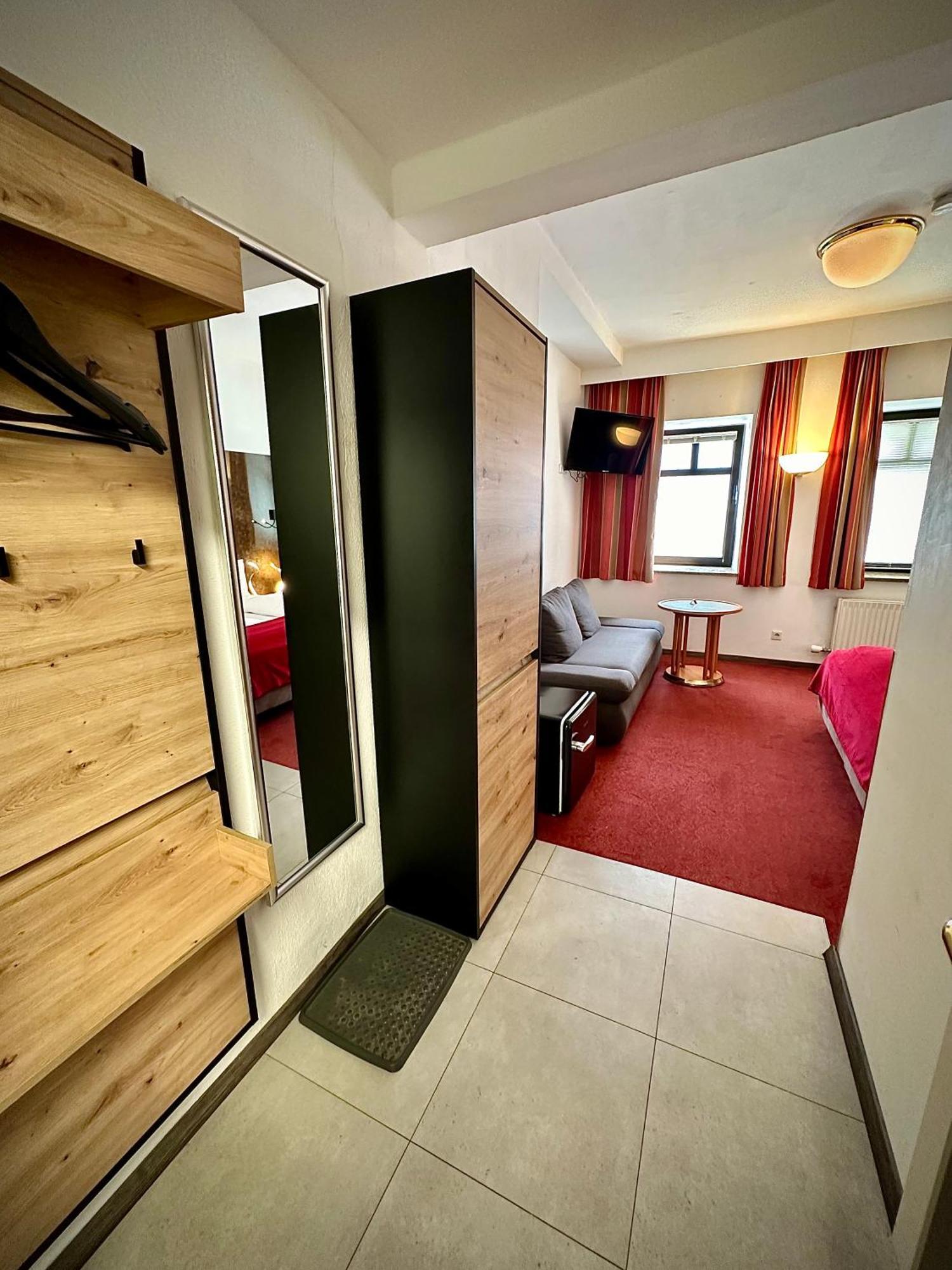 Bed & Rooms, Woergl المظهر الخارجي الصورة