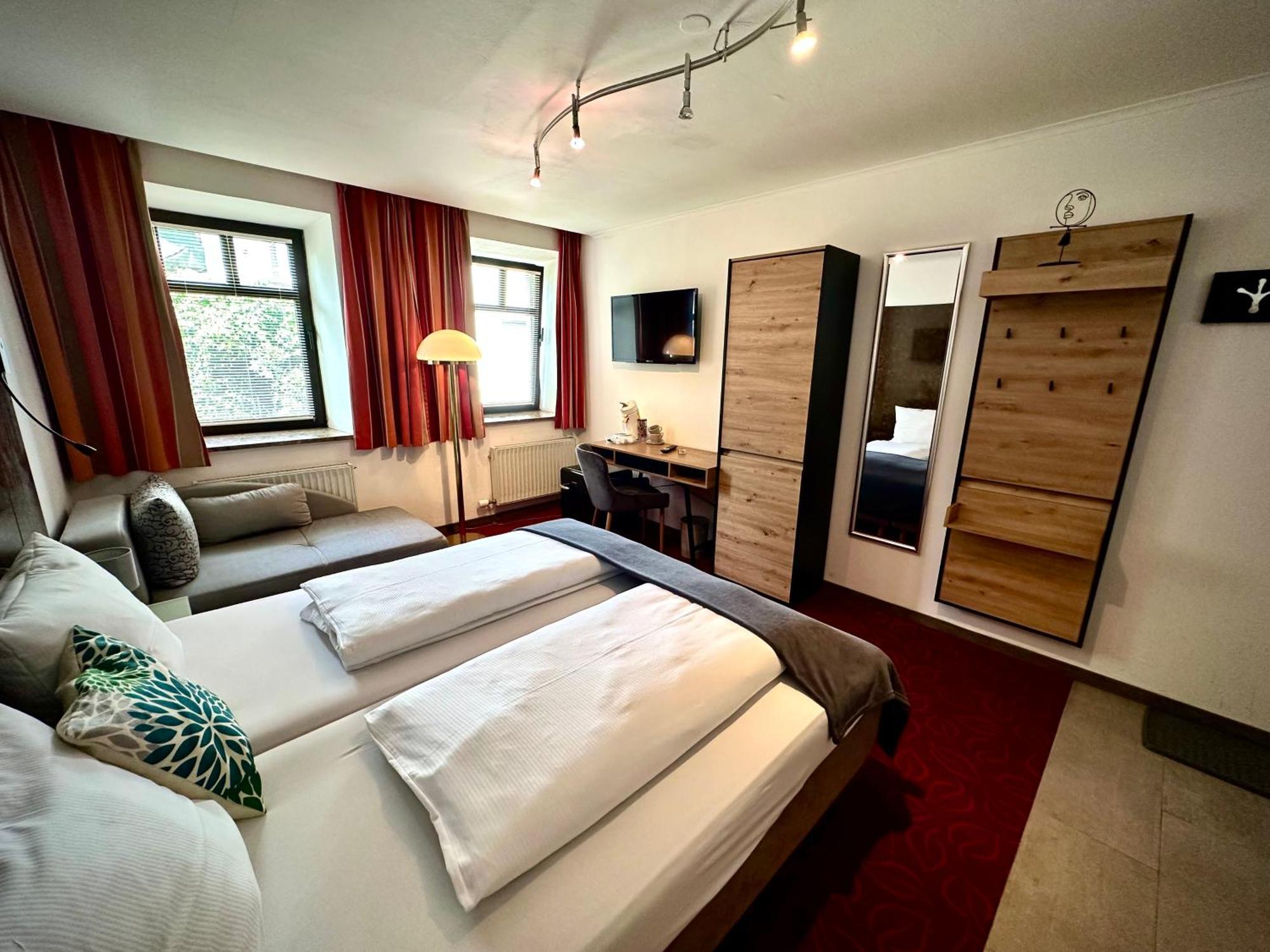 Bed & Rooms, Woergl المظهر الخارجي الصورة